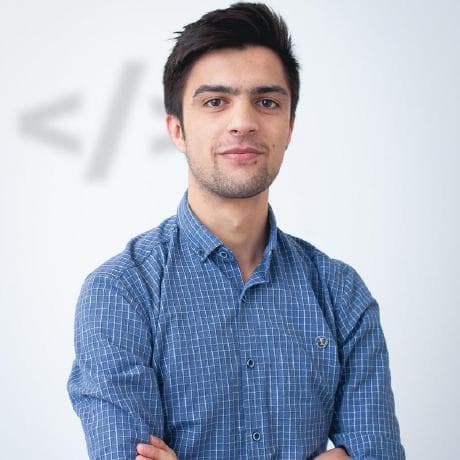 Aqil Ağamirzəyev — backend mühəndisi və müəllim
